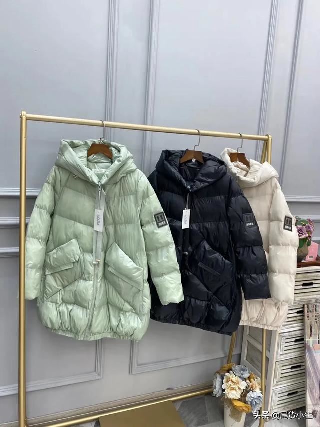 我想做服裝批發(fā)生意！請(qǐng)問在哪里可以找到貨源？