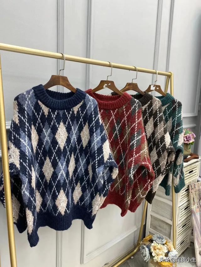 我想做服裝批發(fā)生意！請(qǐng)問在哪里可以找到貨源？