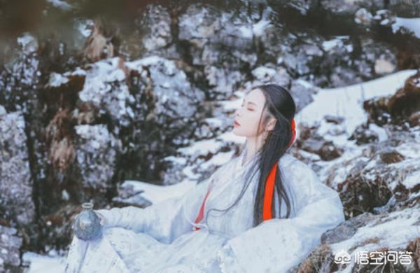 抖音上較火的“我自關(guān)山點(diǎn)酒……”是什么歌？